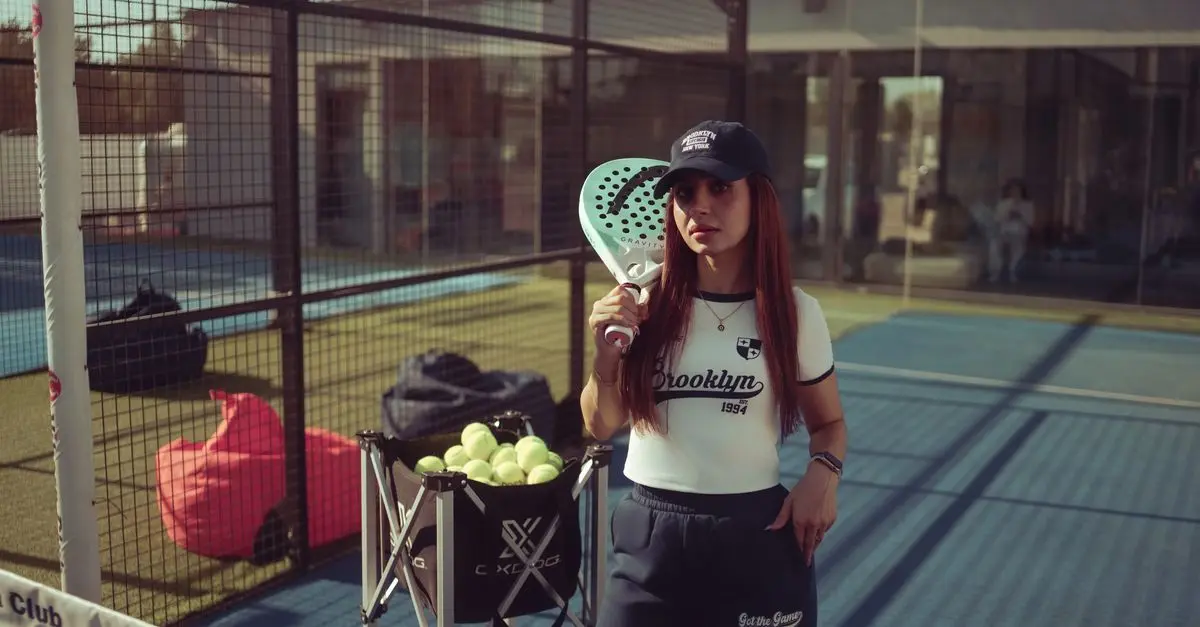 Les tenues indispensables pour jouer au padel