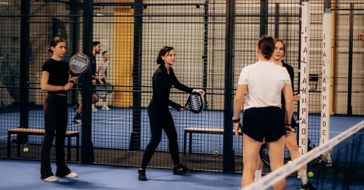 Les différentes surfaces de terrain de padel : Avantages et inconvénients